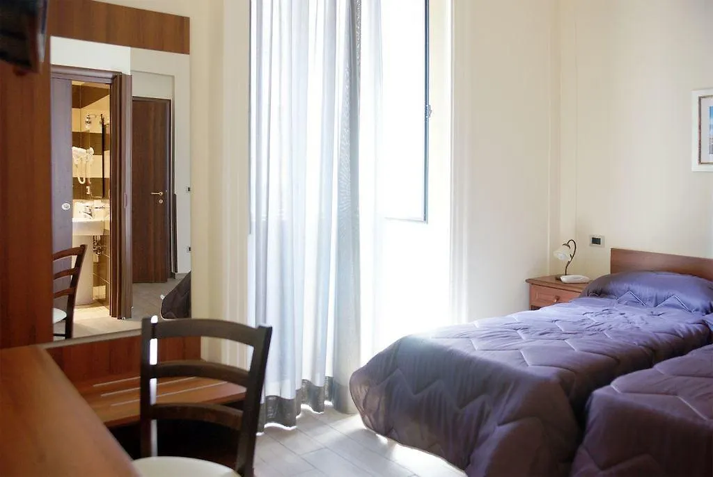 ***  Hotel Sofia Katanya İtalya